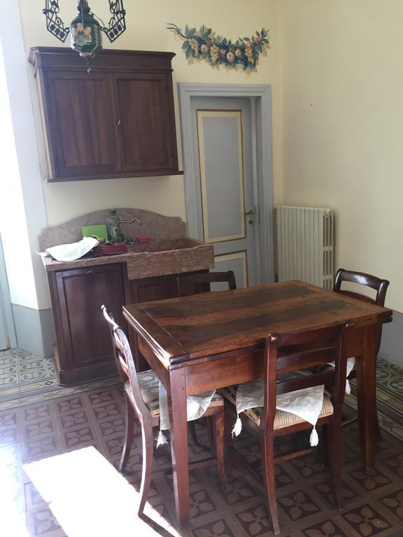 Palazzo Carasi Apartments เกรโมนา ภายนอก รูปภาพ