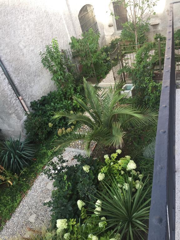 Palazzo Carasi Apartments เกรโมนา ภายนอก รูปภาพ