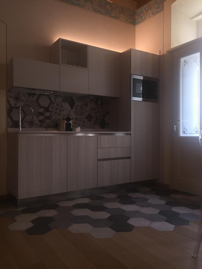 Palazzo Carasi Apartments เกรโมนา ภายนอก รูปภาพ